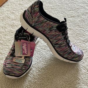 Skechers Black Athletic Shoes with Breathable Mesh Size 8 Women’s Brand NWT